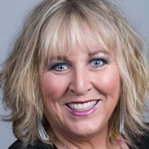 Meet your Posher, Lisa